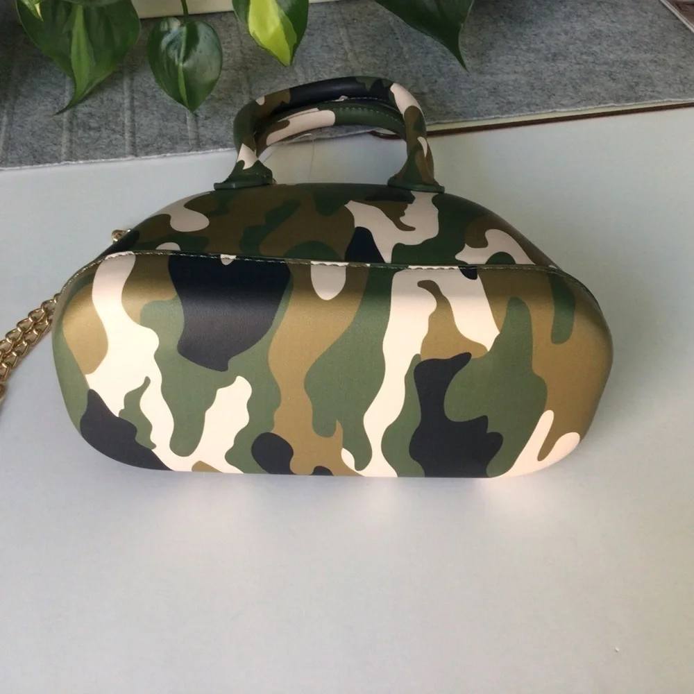 Camo Mini Hand Bag NWT - Picture 3 of 6